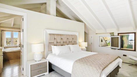 3 bedroom Apartments for sale in Milla de Oro – R5076520