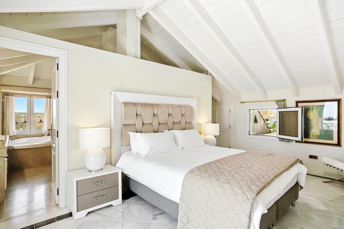 3 bedroom Apartments for sale in Milla de Oro – R5076520