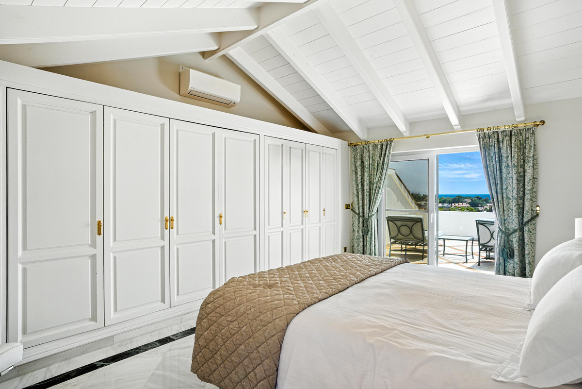 3 bedroom Apartments for sale in Milla de Oro – R5076520