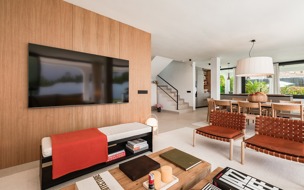 6 bedroom Villas for sale in Marbella – R5272630 6 bedroom Villas for sale in Marbella – R5272630