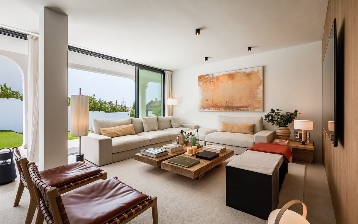 6 bedroom Villas for sale in Marbella – R5272630 6 bedroom Villas for sale in Marbella – R5272630