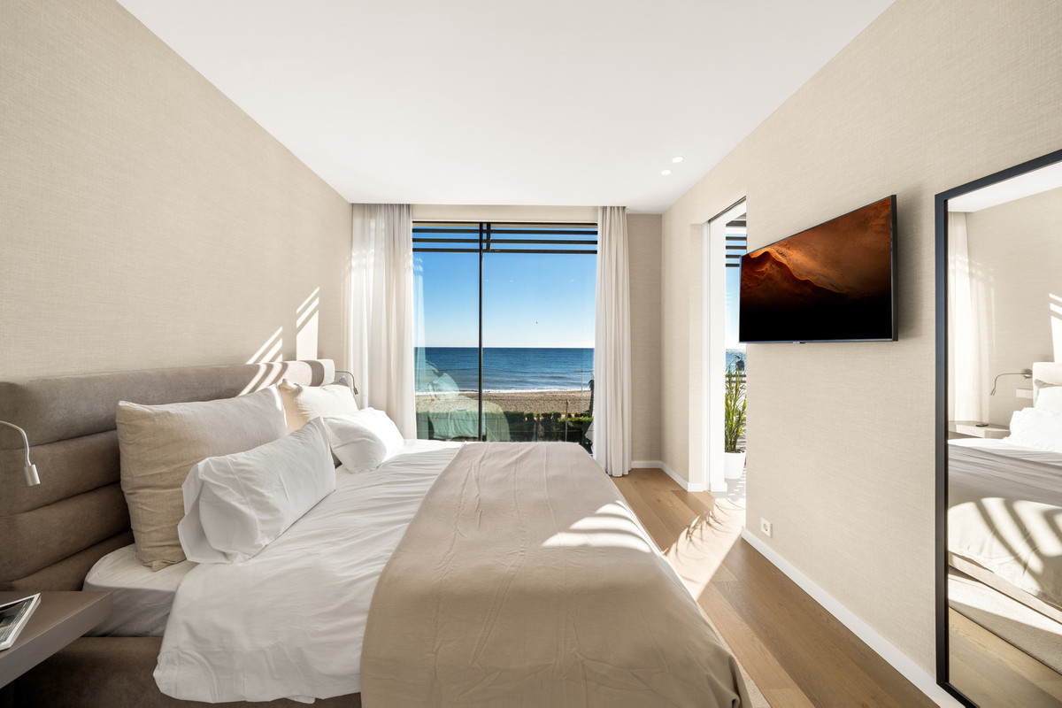 5 bedroom Villas for sale in Nueva Milla de Oro – R5235169 5 bedroom Villas for sale in Nueva Milla de Oro – R5235169