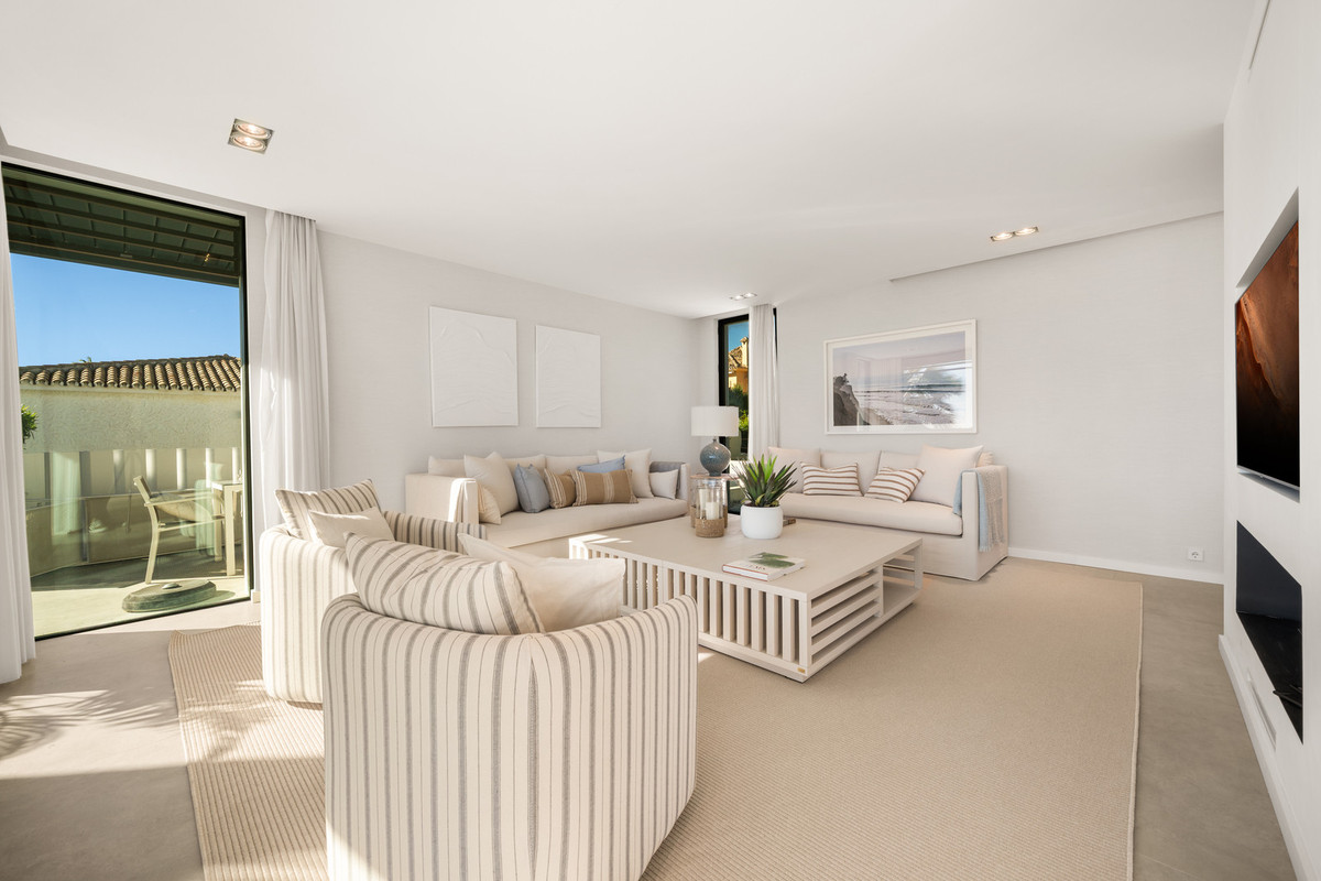 5 bedroom Villas for sale in Nueva Milla de Oro – R5235169 5 bedroom Villas for sale in Nueva Milla de Oro – R5235169