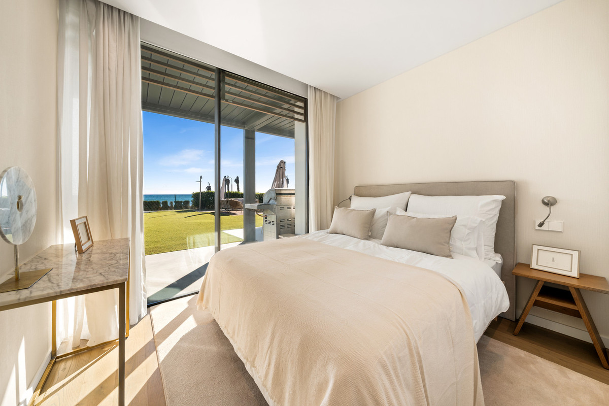 5 bedroom Villas for sale in Nueva Milla de Oro – R5235169 5 bedroom Villas for sale in Nueva Milla de Oro – R5235169