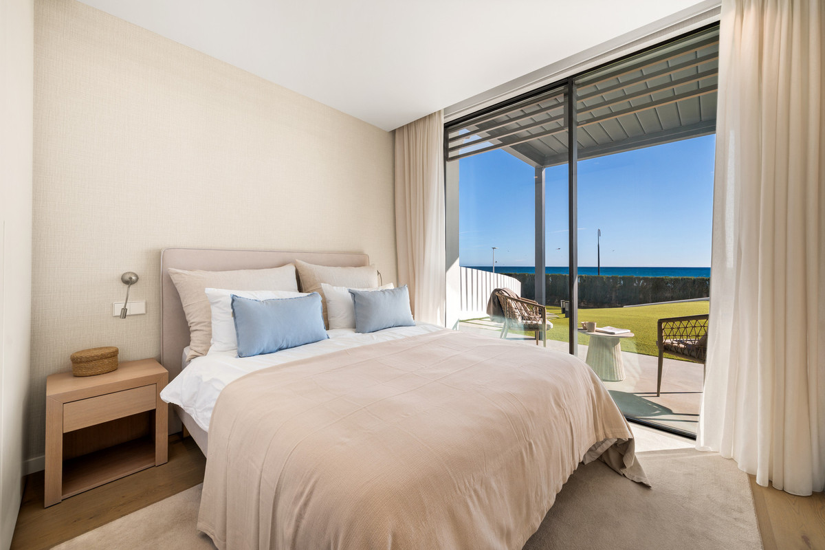 5 bedroom Villas for sale in Nueva Milla de Oro – R5235169 5 bedroom Villas for sale in Nueva Milla de Oro – R5235169