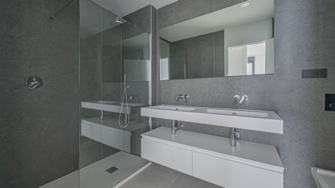 3 bedroom Apartments for sale in Altos de los Monteros – R5236594