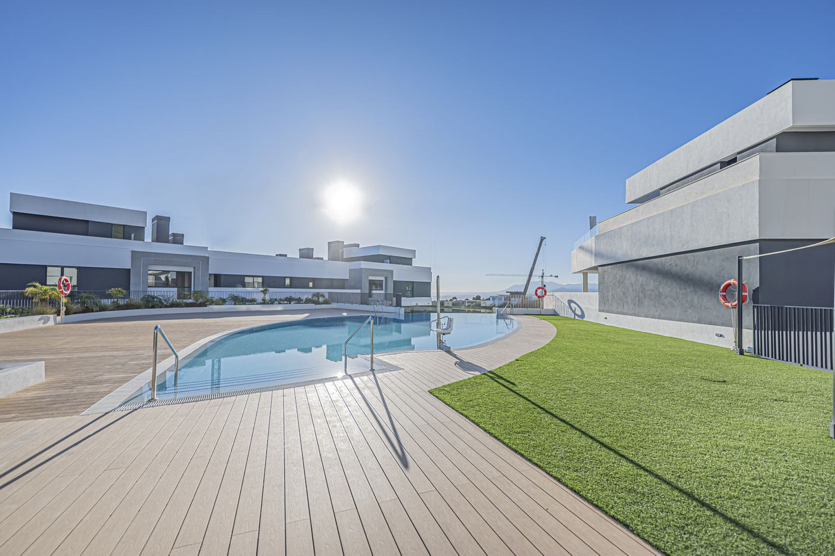 3 bedroom Apartments for sale in Altos de los Monteros – R5236594