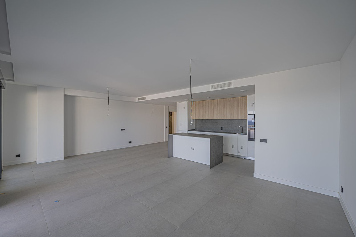 3 bedroom Apartments for sale in Altos de los Monteros – R5236594