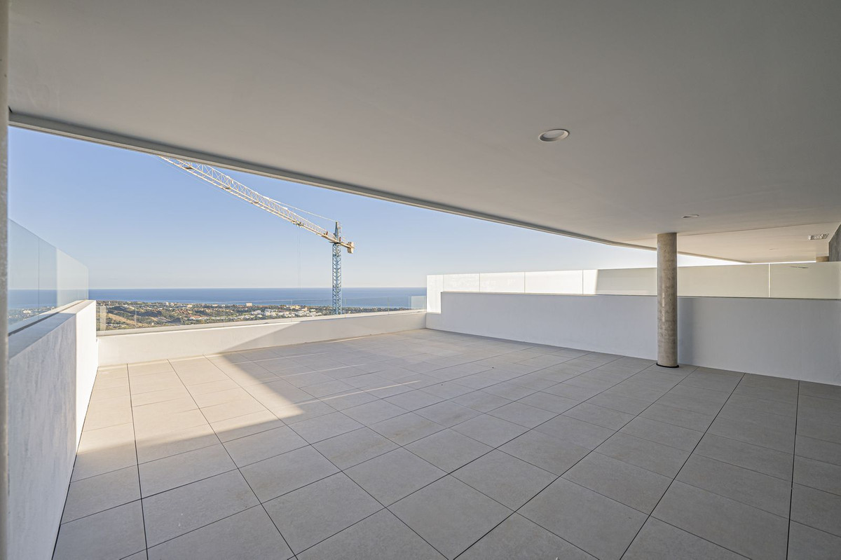 3 bedroom Apartments for sale in Altos de los Monteros – R5236594