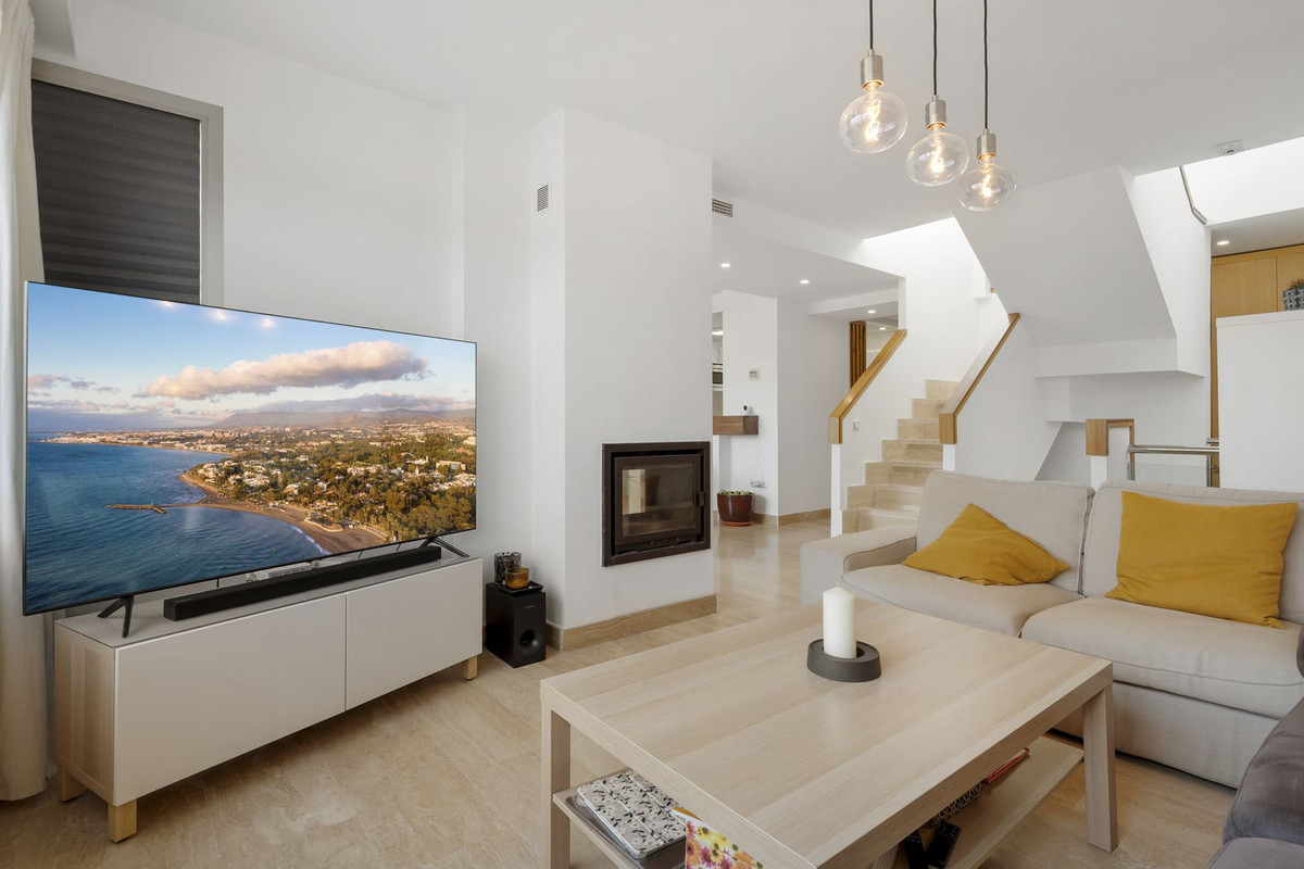 3 bedroom Apartments for sale in La Cala de Mijas – R5172808