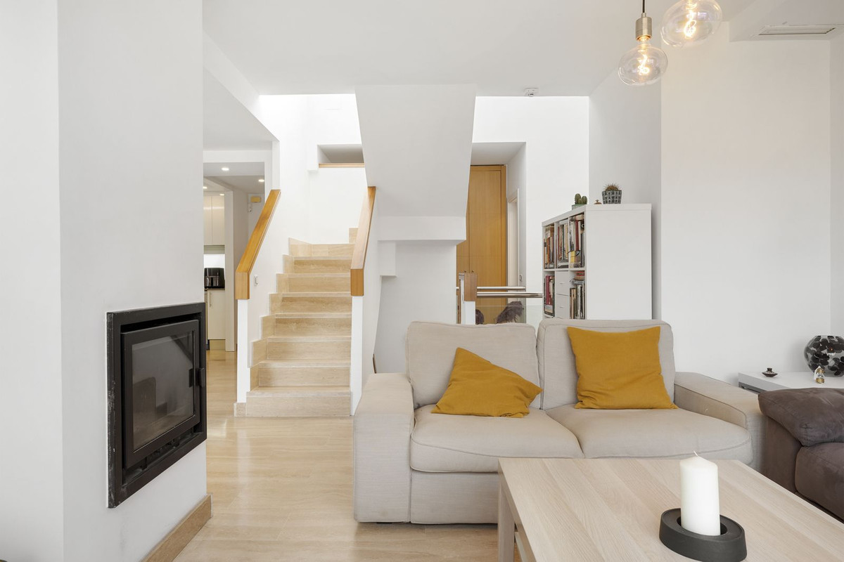 3 bedroom Apartments for sale in La Cala de Mijas – R5172808