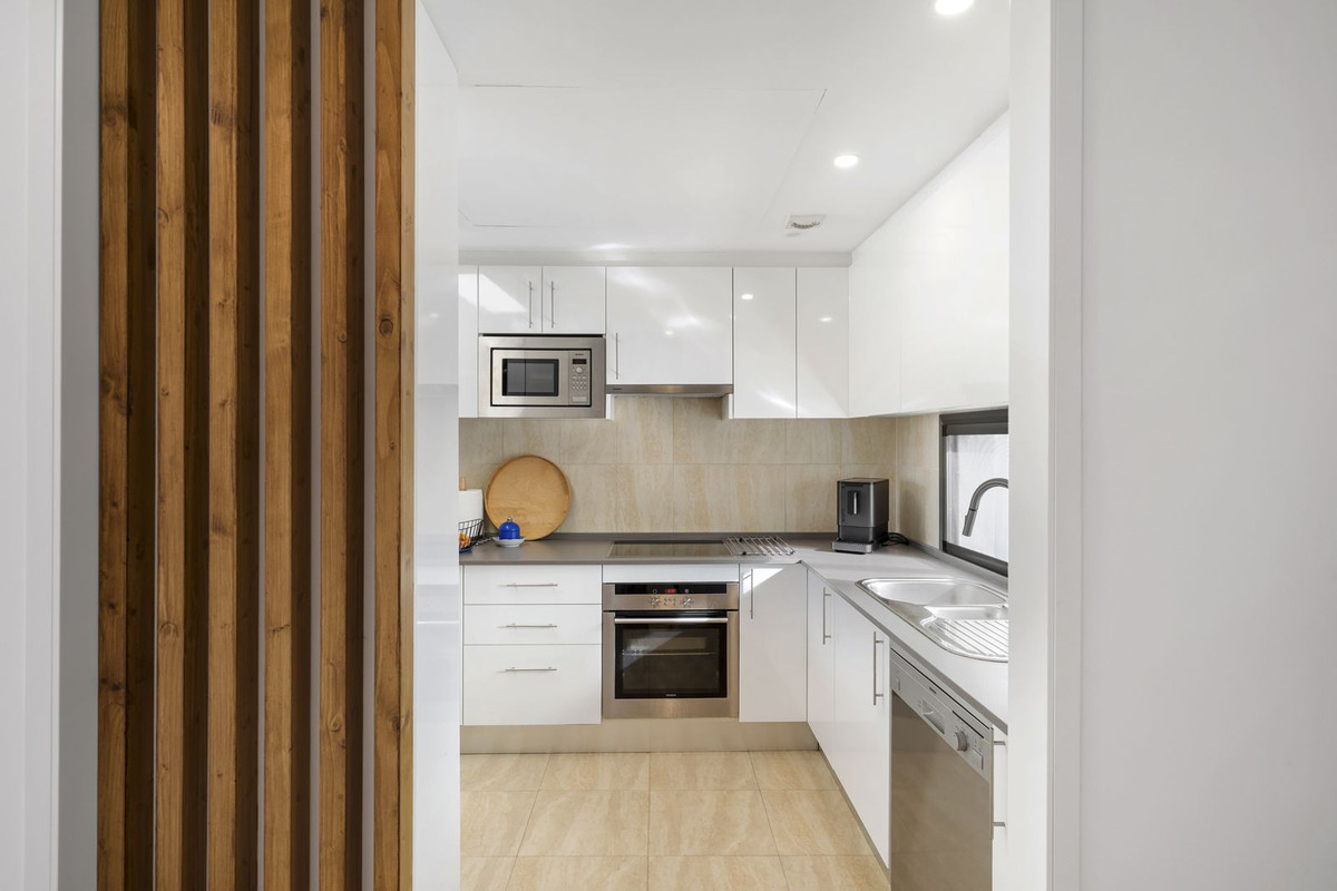 3 bedroom Apartments for sale in La Cala de Mijas – R5172808