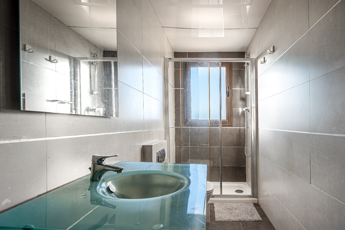 4 bedroom Semi-detached for sale in Riviera del Sol – R5288242