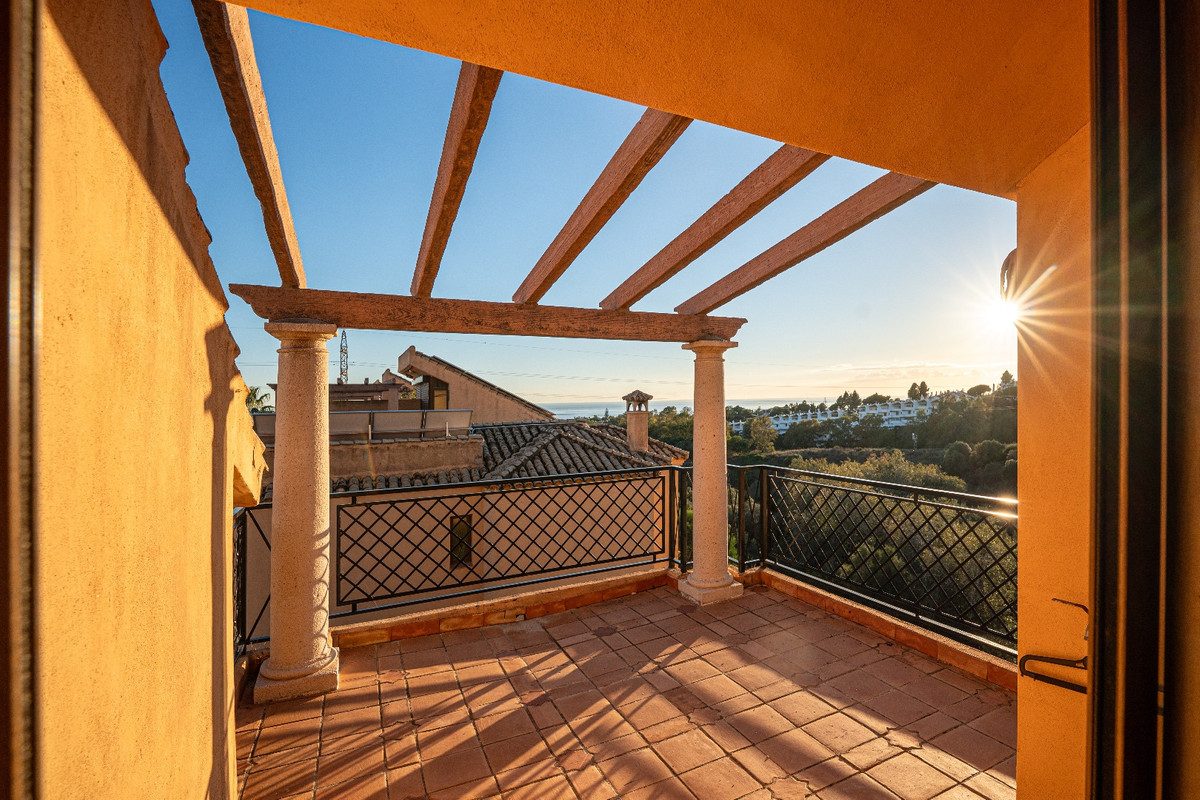 4 bedroom Semi-detached for sale in Riviera del Sol – R5288242