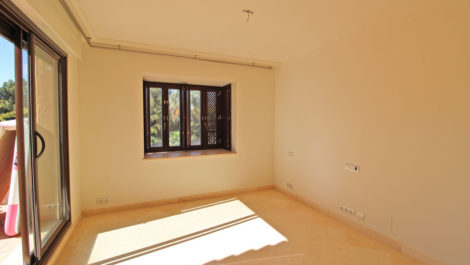 Aticos de 4 dormitorios en venta en Guadalmina Baja – R5210857