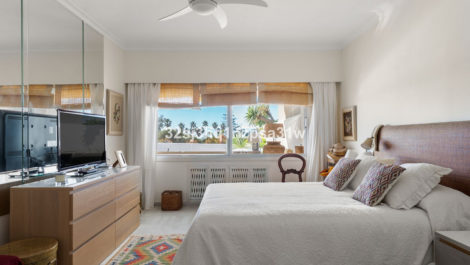 Apartamentos de 4 dormitorios en venta en Guadalmina Baja – R5259682