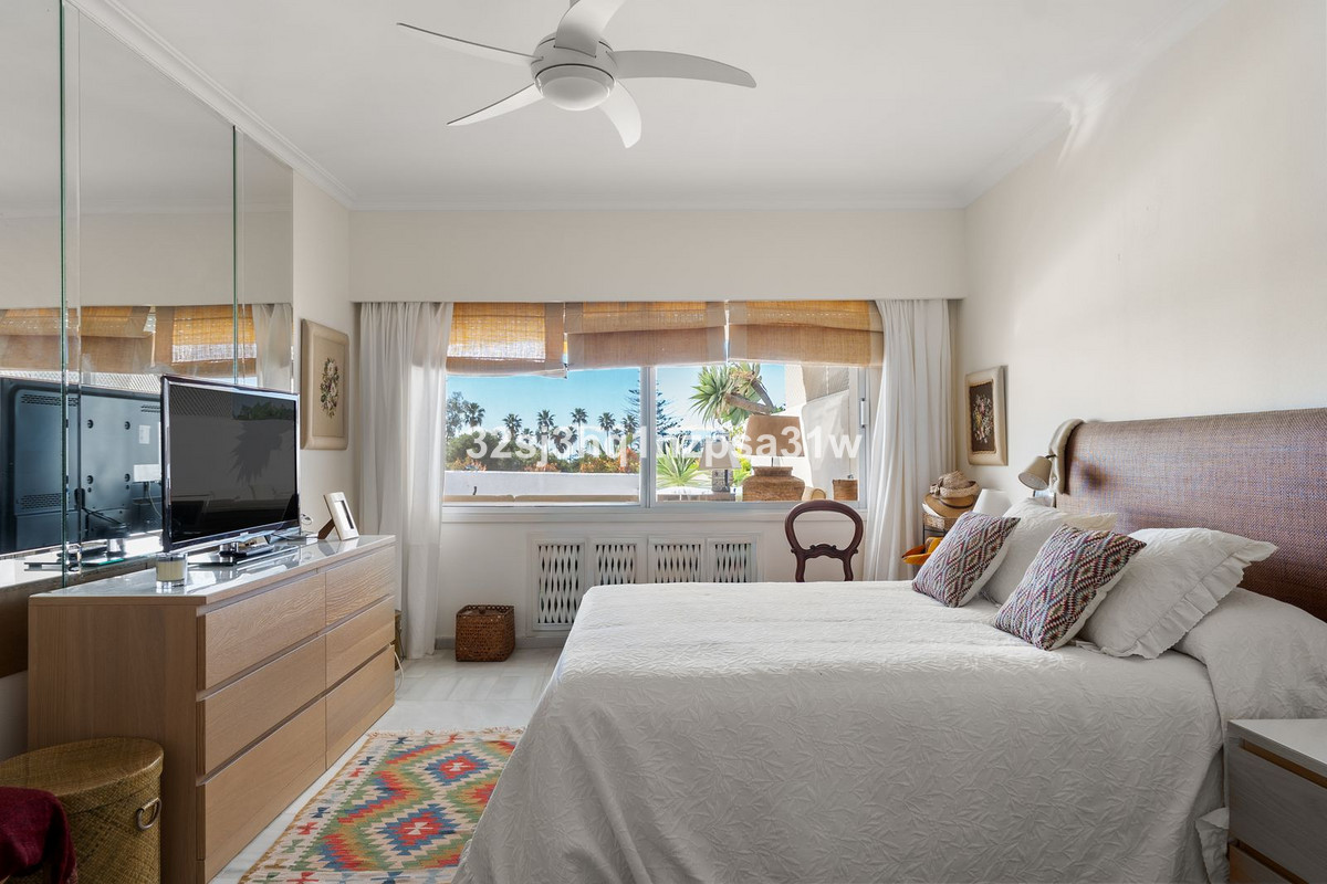 4 bedroom Apartments for sale in Guadalmina Baja – R5259682