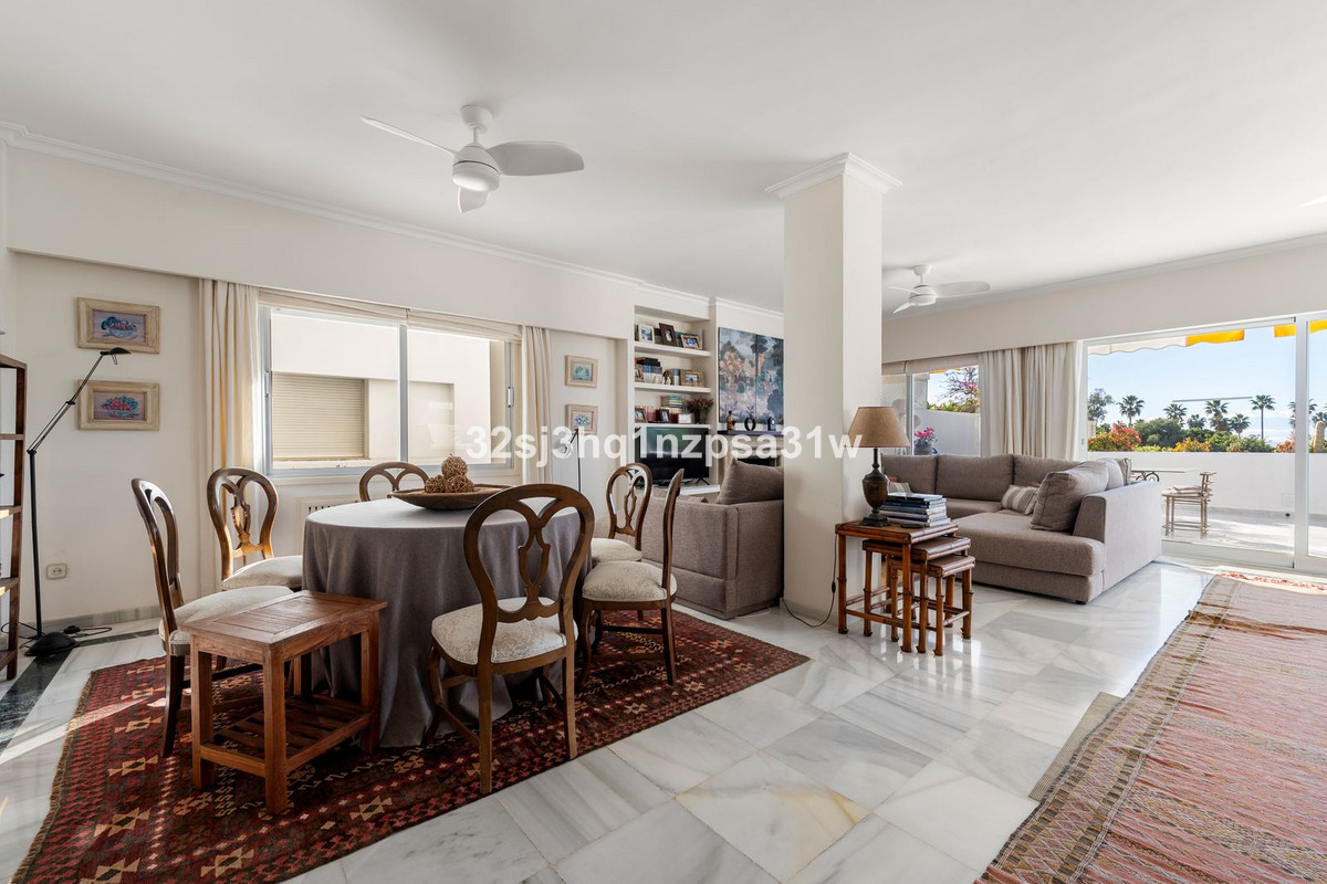 4 bedroom Apartments for sale in Guadalmina Baja – R5259682