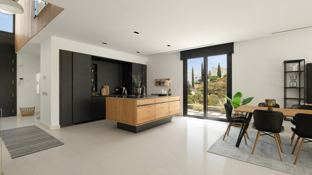 Pareados de 5 dormitorios en venta en Cabopino – R5064280 Pareados de 5 dormitorios en venta en Cabopino – R5064280