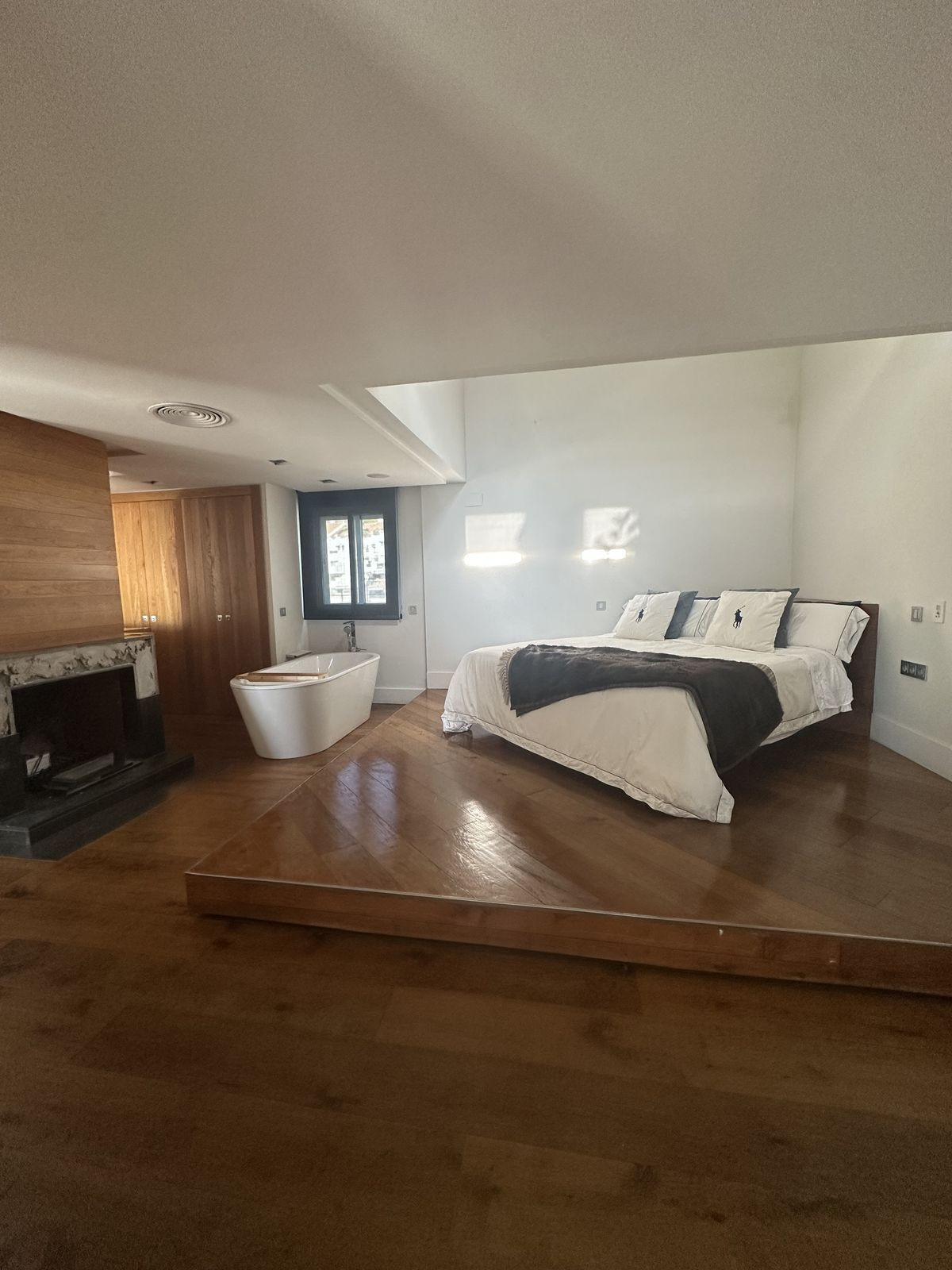 3 bedroom Apartments for sale in Marbella – R5271733