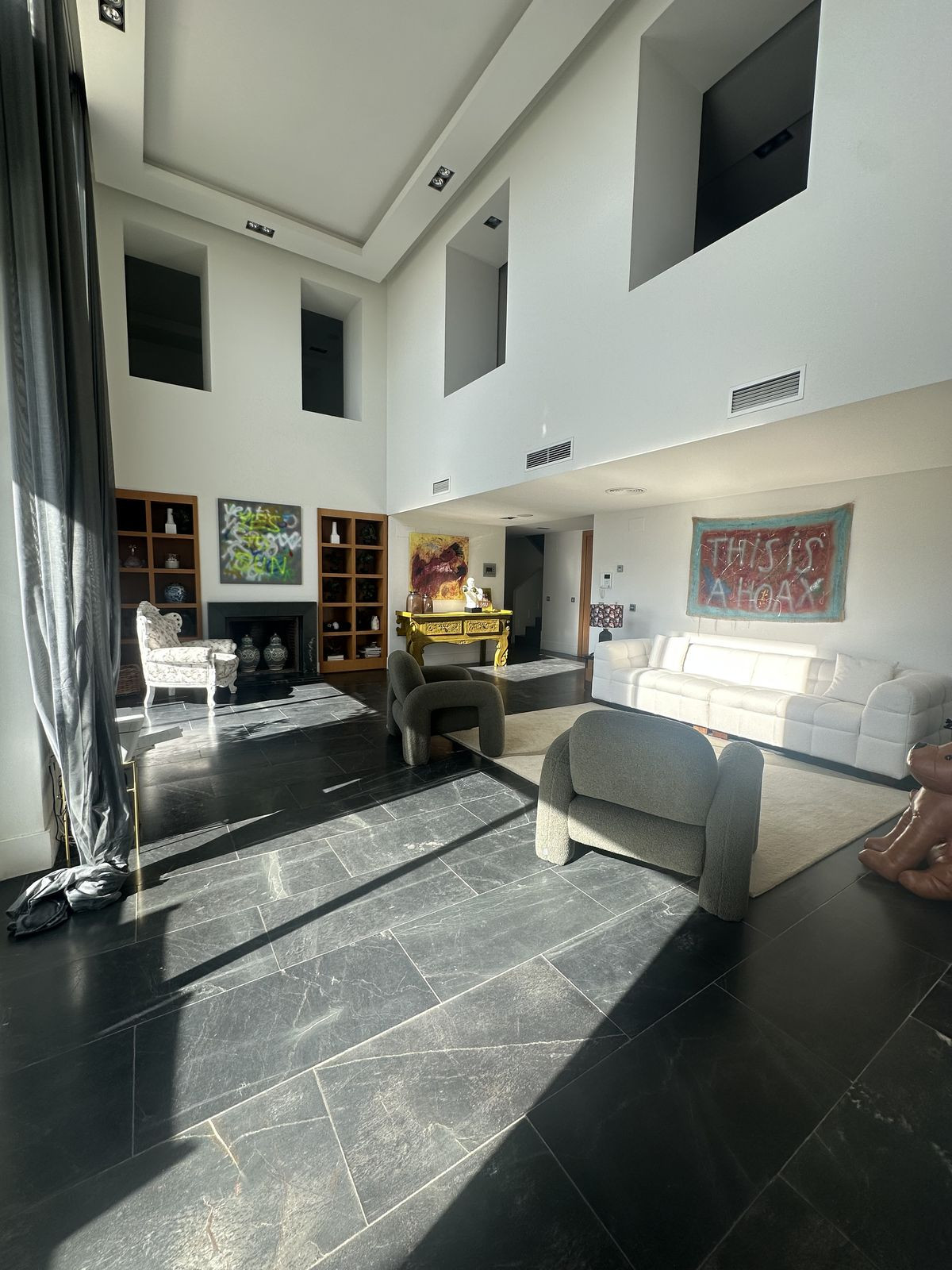 3 bedroom Apartments for sale in Marbella – R5271733