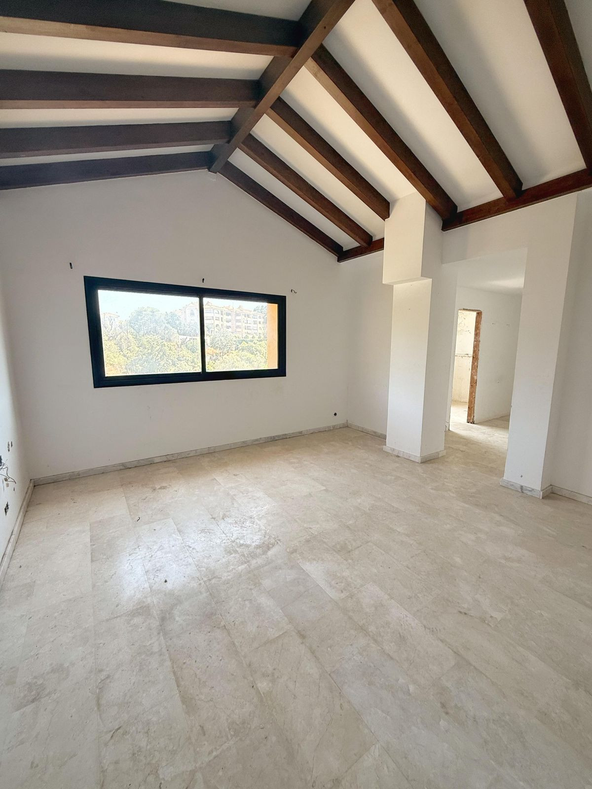 5 bedroom Villas for sale in Elviria – R5196556