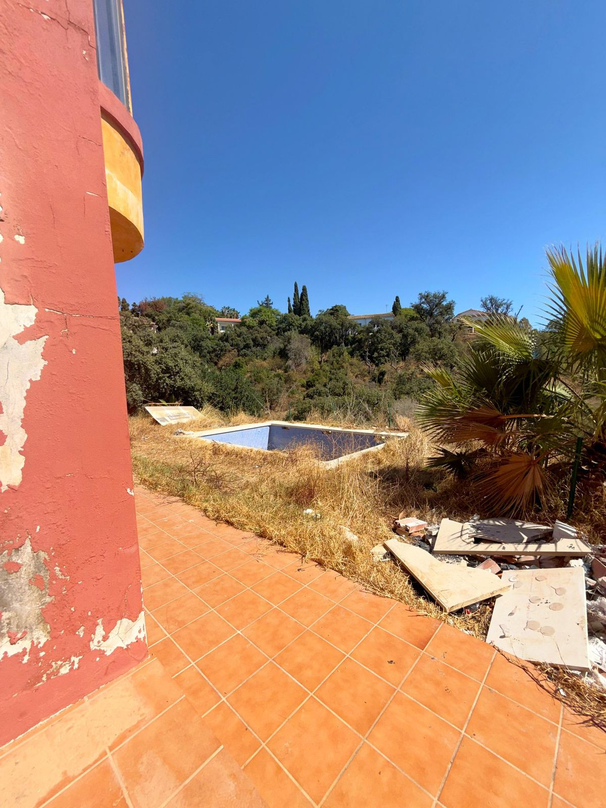 5 bedroom Villas for sale in Elviria – R5196556