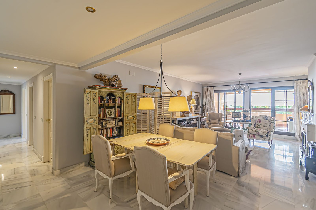 4 bedroom Apartments for sale in Hacienda del Sol – R5160376