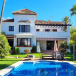 7 bedroom Villas for sale in El Rosario – R5173849