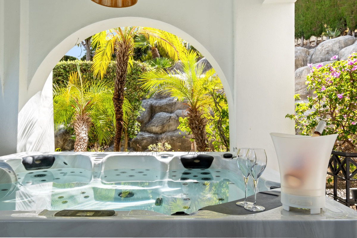 Apartamentos de 2 dormitorios en venta en Marbella – R5255686