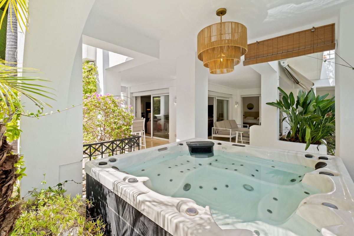 Apartamentos de 2 dormitorios en venta en Marbella – R5255686