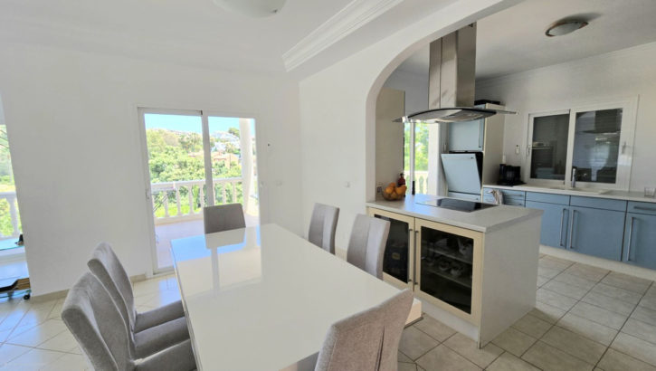 Villas de 4 dormitorios en venta en Calahonda – R5107366 Villas de 4 dormitorios en venta en Calahonda – R5107366 en