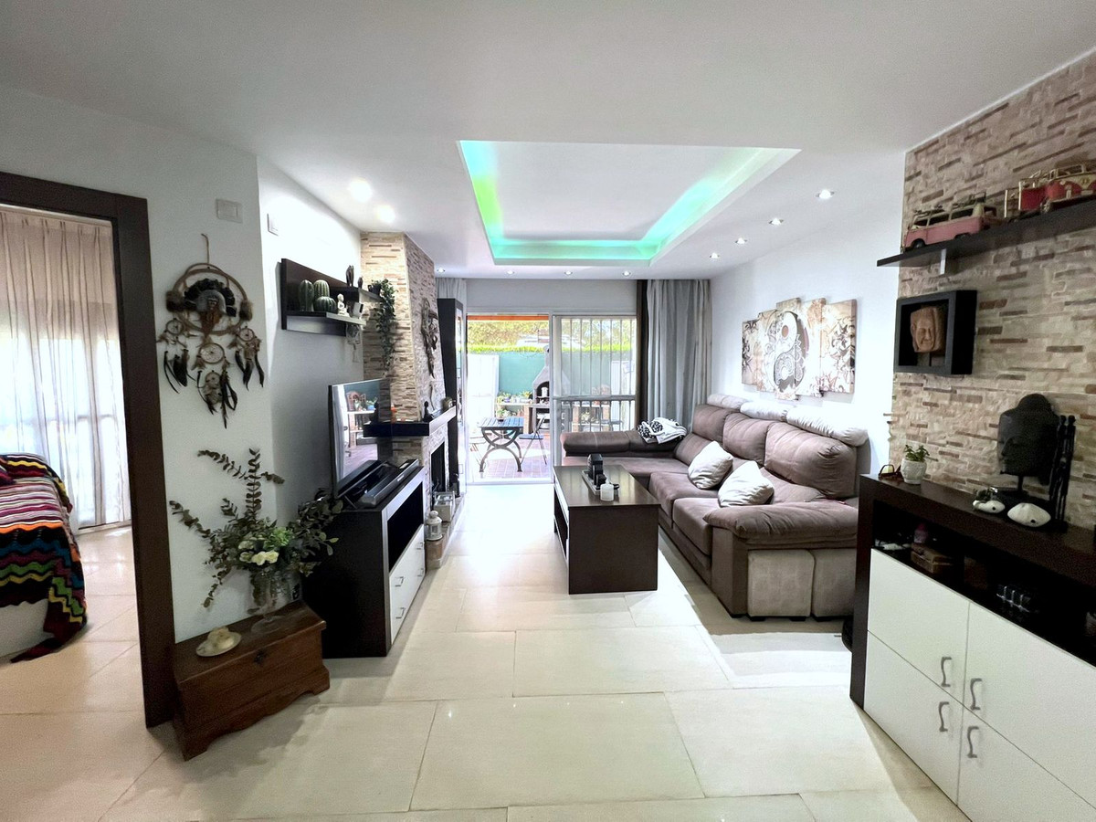 2 bedroom Apartments for sale in Calahonda – R5184979