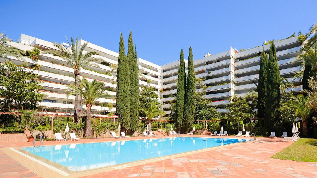 3 bedroom Apartments for sale in Marbella – R4728676