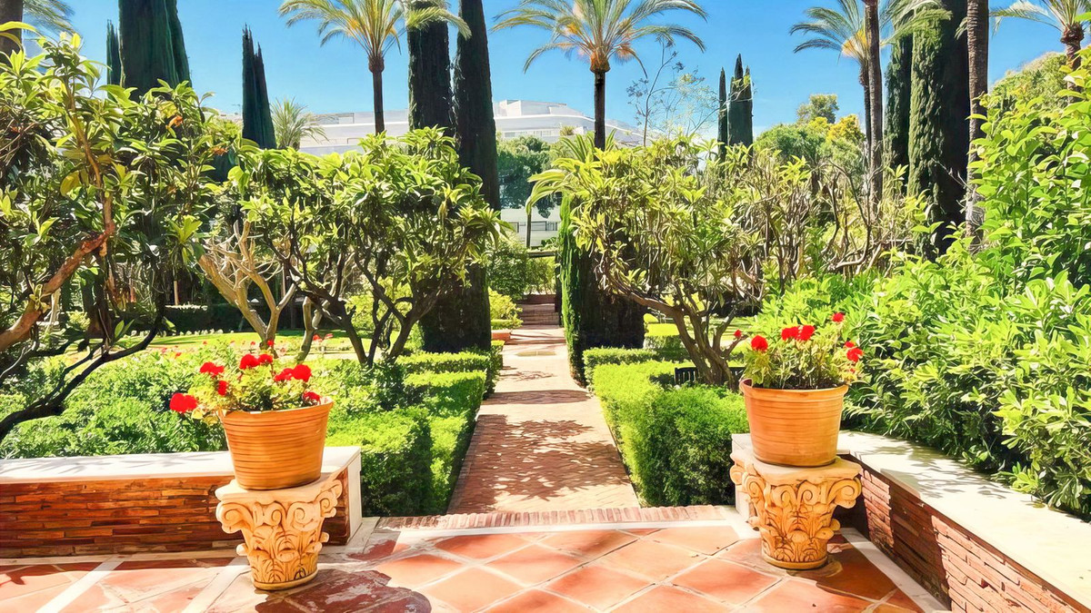 3 bedroom Apartments for sale in Marbella – R4728676