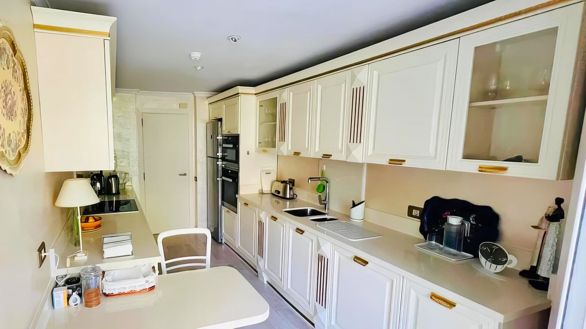 3 bedroom Apartments for sale in Marbella – R4728676