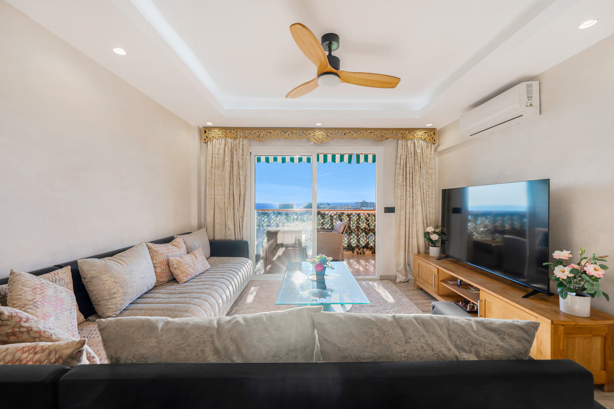 3 bedroom Penthouses for sale in Marbella – R5234131