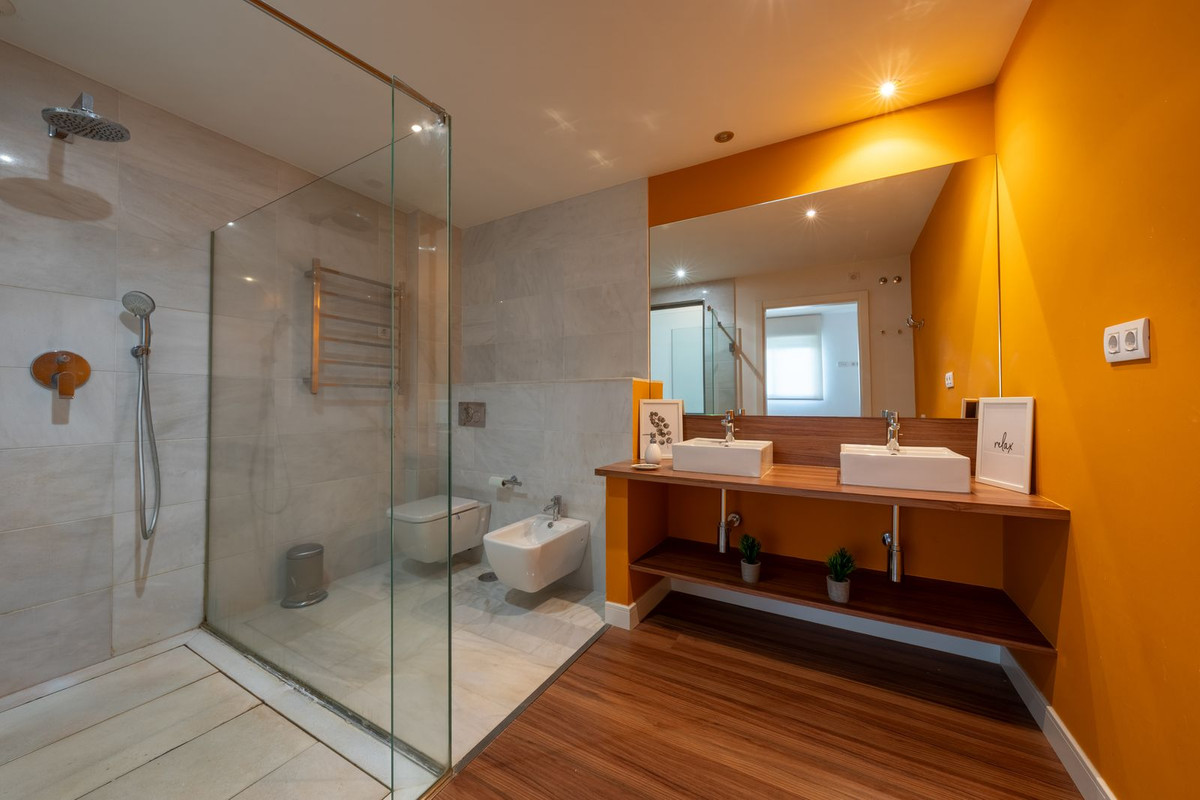 2 bedroom Apartments for sale in Marbella – R5287903