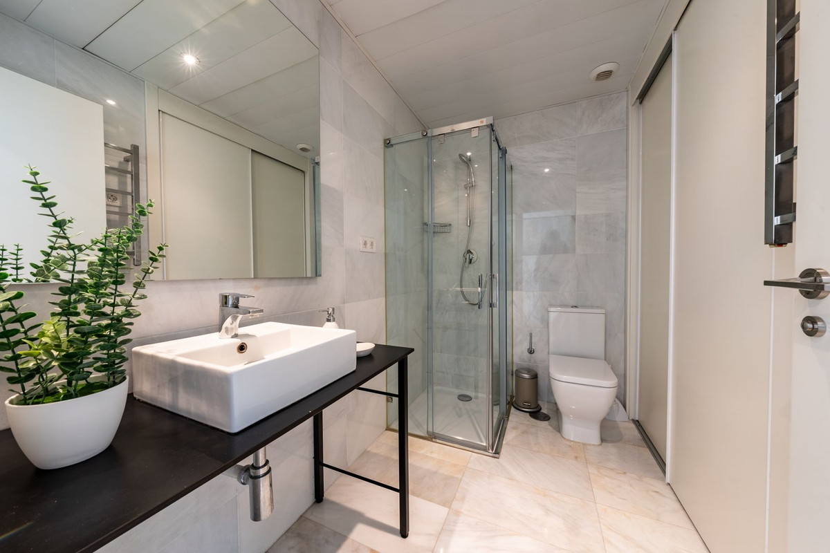 2 bedroom Apartments for sale in Marbella – R5287903