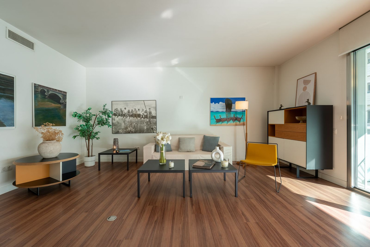 2 bedroom Apartments for sale in Marbella – R5287903