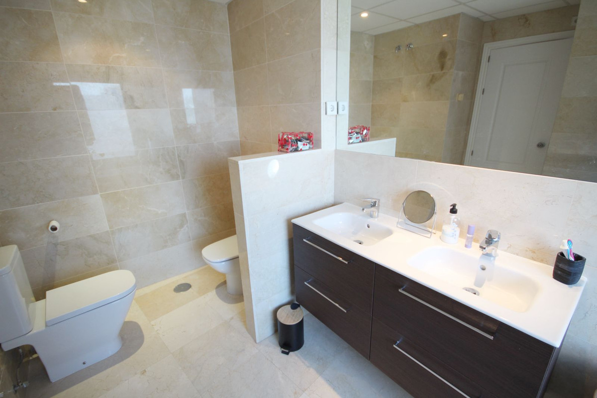 2 bedroom Penthouses for sale in Riviera del Sol – R5265517