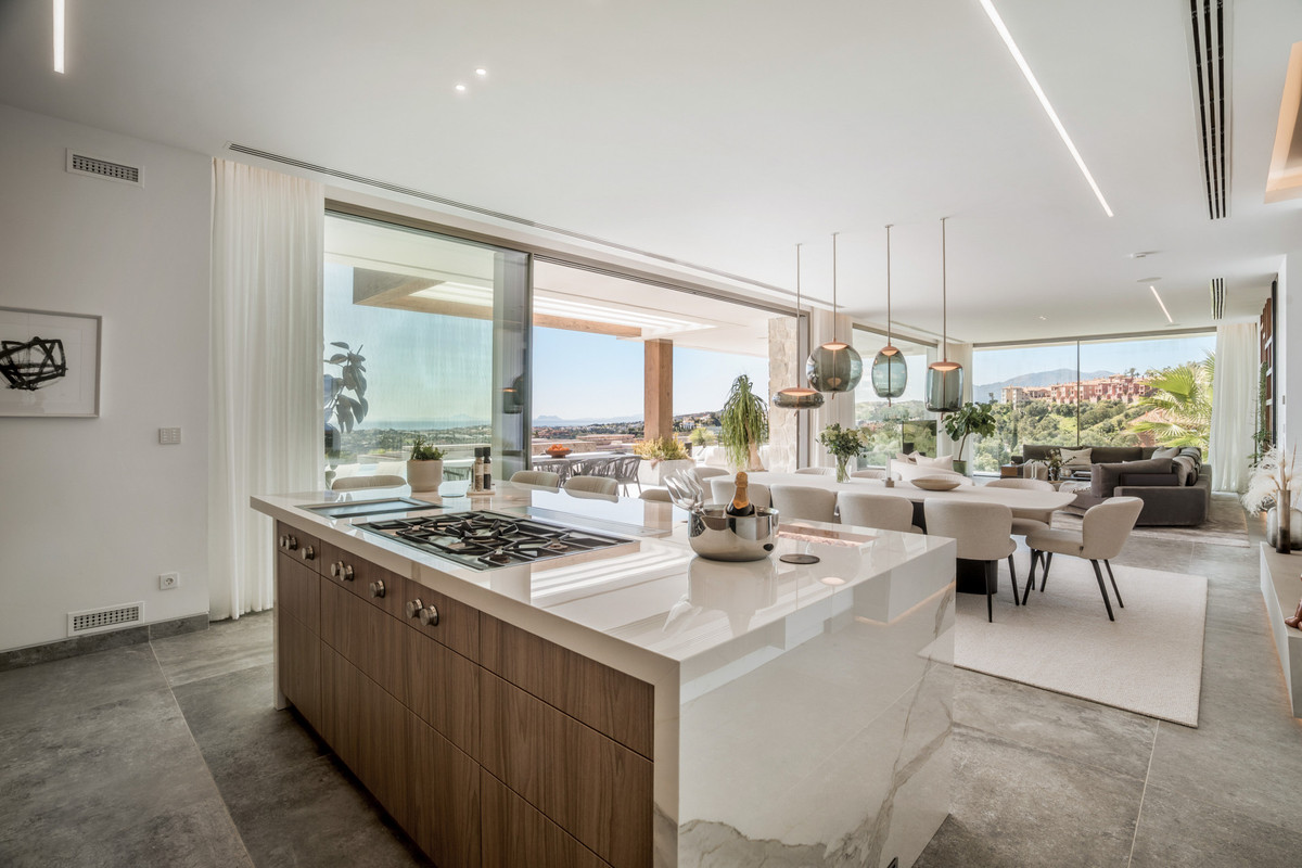 6 bedroom Villas for sale in La Quinta – R5256670 6 bedroom Villas for sale in La Quinta – R5256670