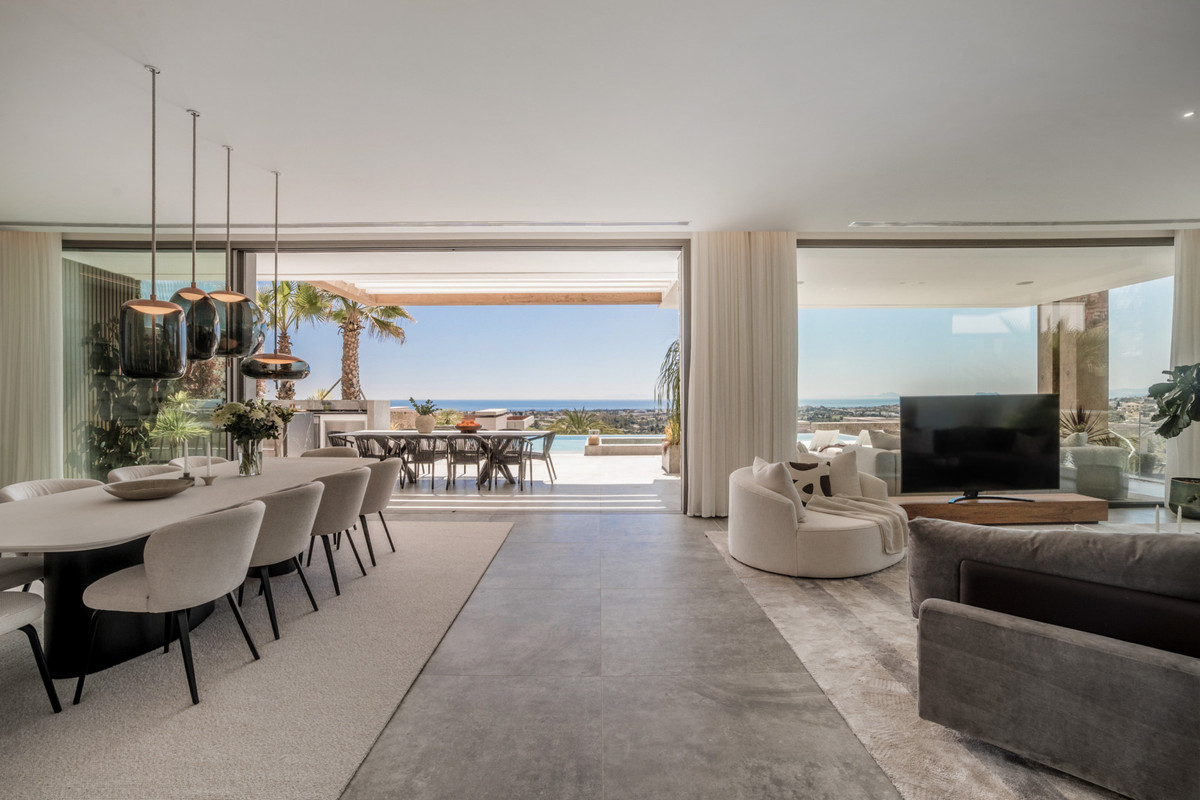 6 bedroom Villas for sale in La Quinta – R5256670 6 bedroom Villas for sale in La Quinta – R5256670