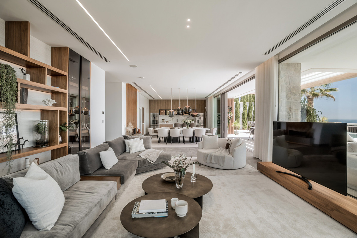 6 bedroom Villas for sale in La Quinta – R5256670 6 bedroom Villas for sale in La Quinta – R5256670