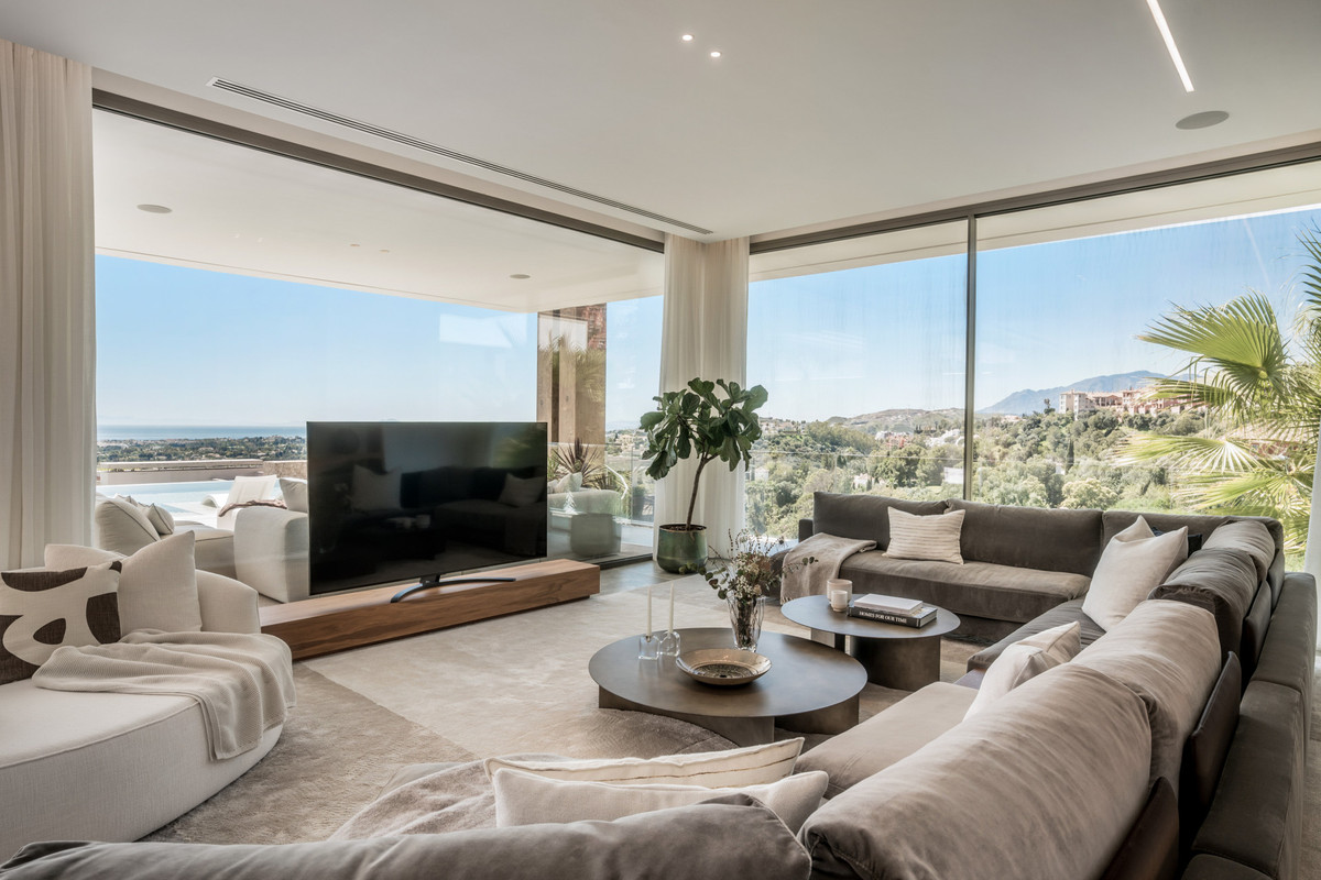 6 bedroom Villas for sale in La Quinta – R5256670 6 bedroom Villas for sale in La Quinta – R5256670