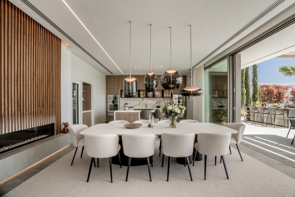 6 bedroom Villas for sale in La Quinta – R5256670 6 bedroom Villas for sale in La Quinta – R5256670