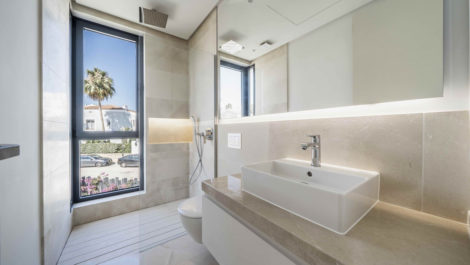 Villas de 4 dormitorios en venta en Nueva Milla de Oro – R5001682