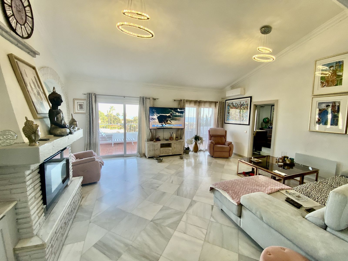 5 bedroom Villas for sale in Calahonda – R5273938 5 bedroom Villas for sale in Calahonda – R5273938