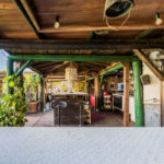 7 bedroom Villas for sale in Las Brisas – R5222131