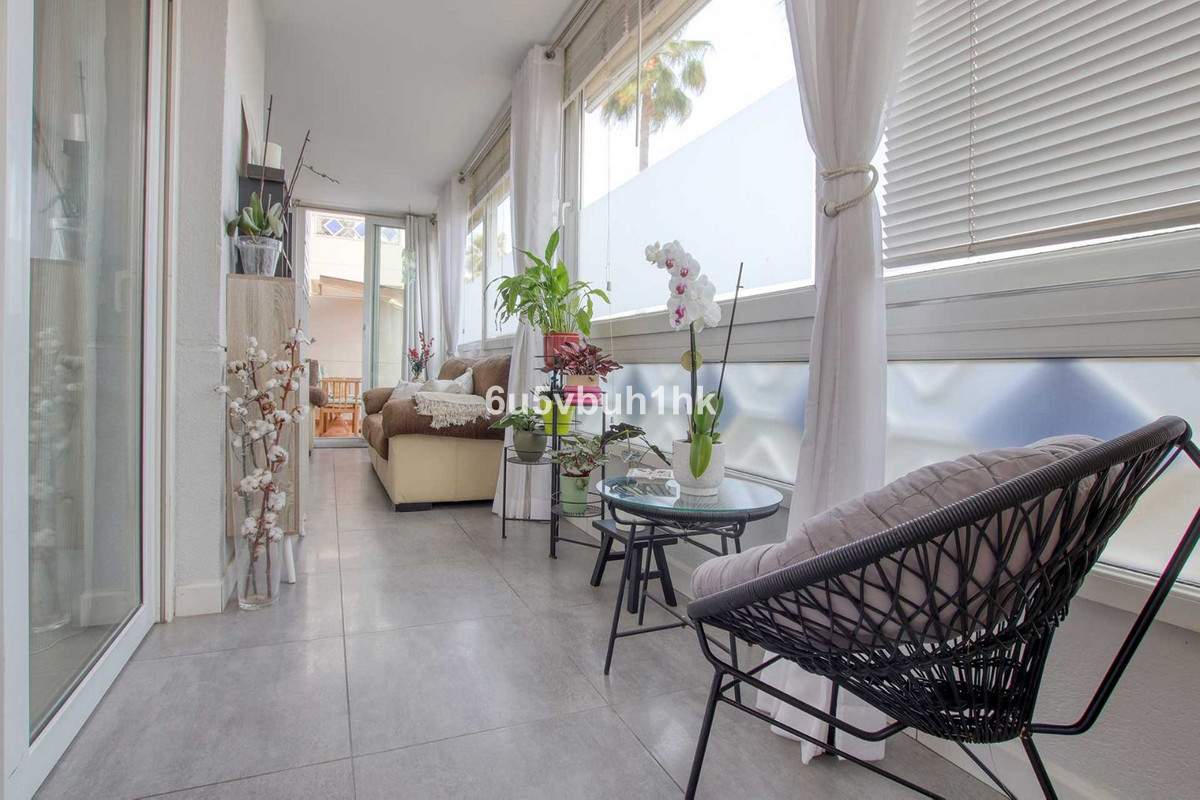 2 bedroom Apartments for sale in Las Chapas – R5272819